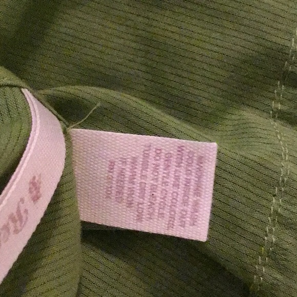 Never worn, new red camel ruffled tank with beadwork, size M - Picture 6 of 6